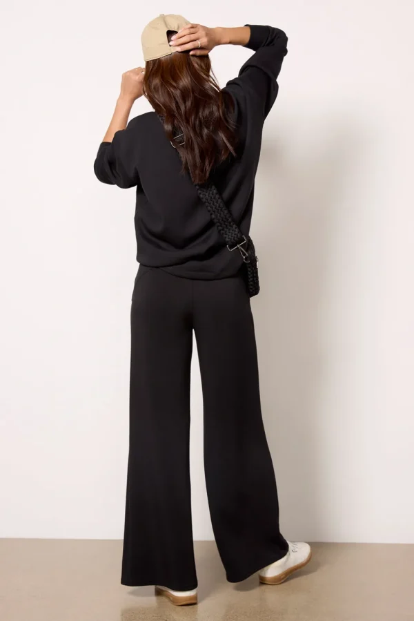 AirEssentials Wide Leg Pant