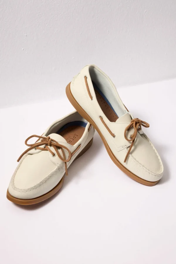 AO 2 Eye Boat Shoe