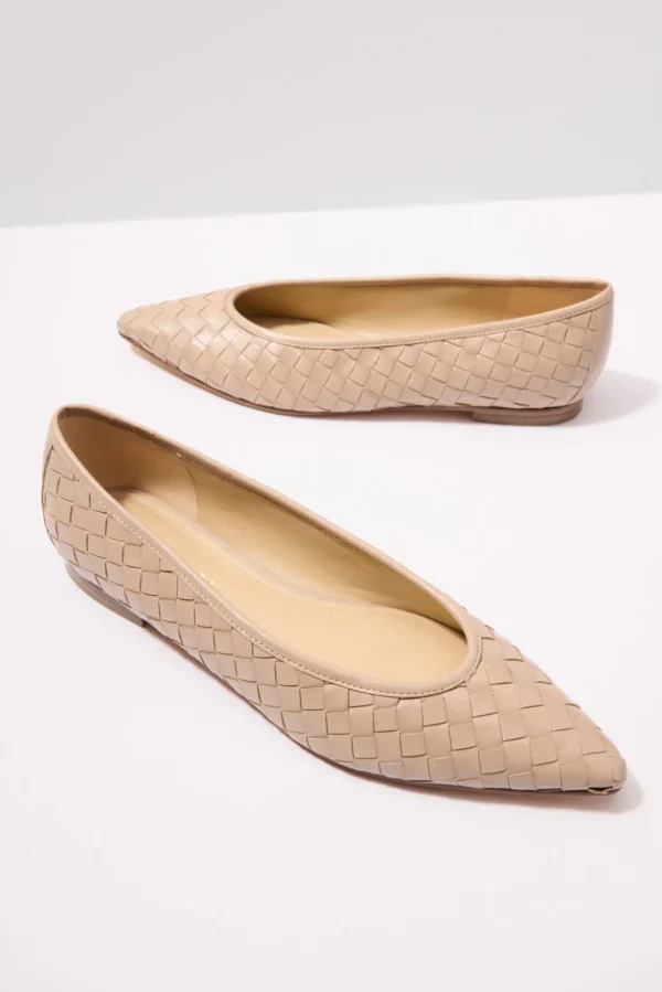 Damaria Woven Flat