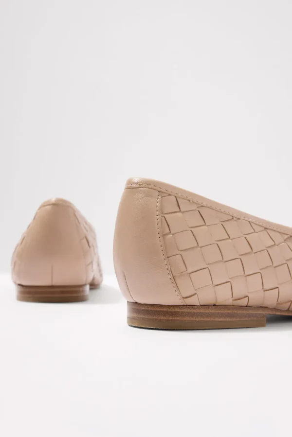 Damaria Woven Flat