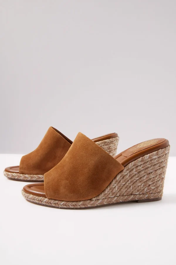 Fayla Wedge