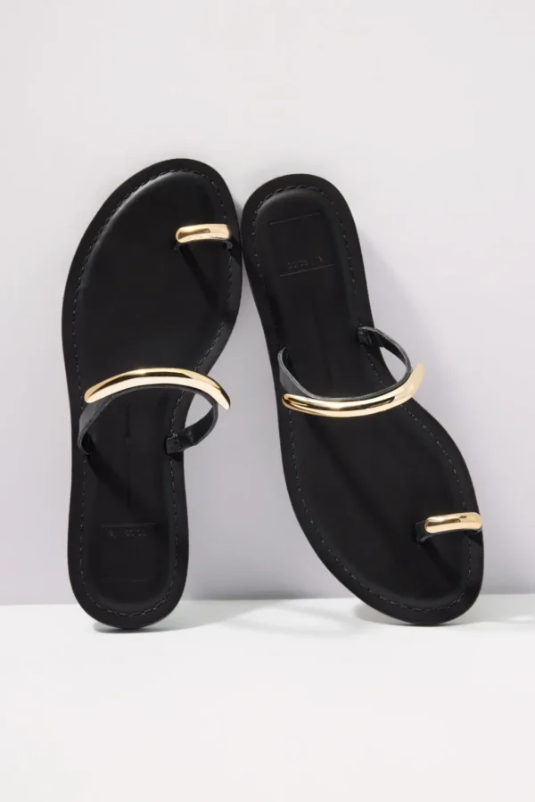 Wink Flat Sandal